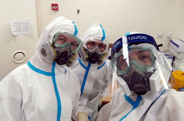 Децу ћемо љубити кад вирус прође: Исповести младих лекара и анестезиолога који брину о најтежим пацијентима